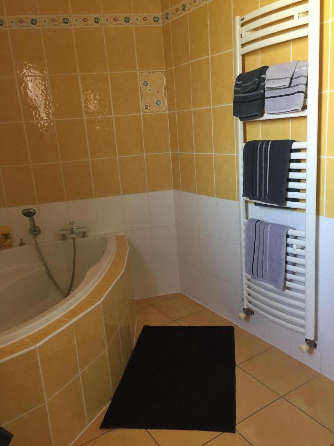 B&B Chez Florence - Chambres D'Hotes Montmerle-sur-Saone ภายนอก รูปภาพ