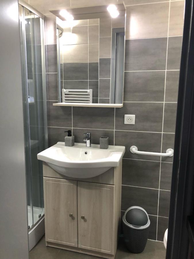 Chambres D'Hotes Chez Florence Montmerle-sur-Saone ภายนอก รูปภาพ
