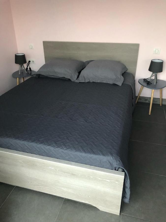 Chambres D'Hotes Chez Florence Montmerle-sur-Saone ภายนอก รูปภาพ