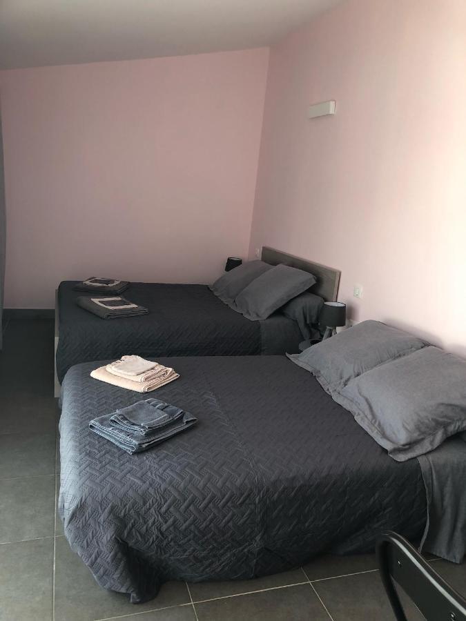 Chambres D'Hotes Chez Florence Montmerle-sur-Saone ภายนอก รูปภาพ