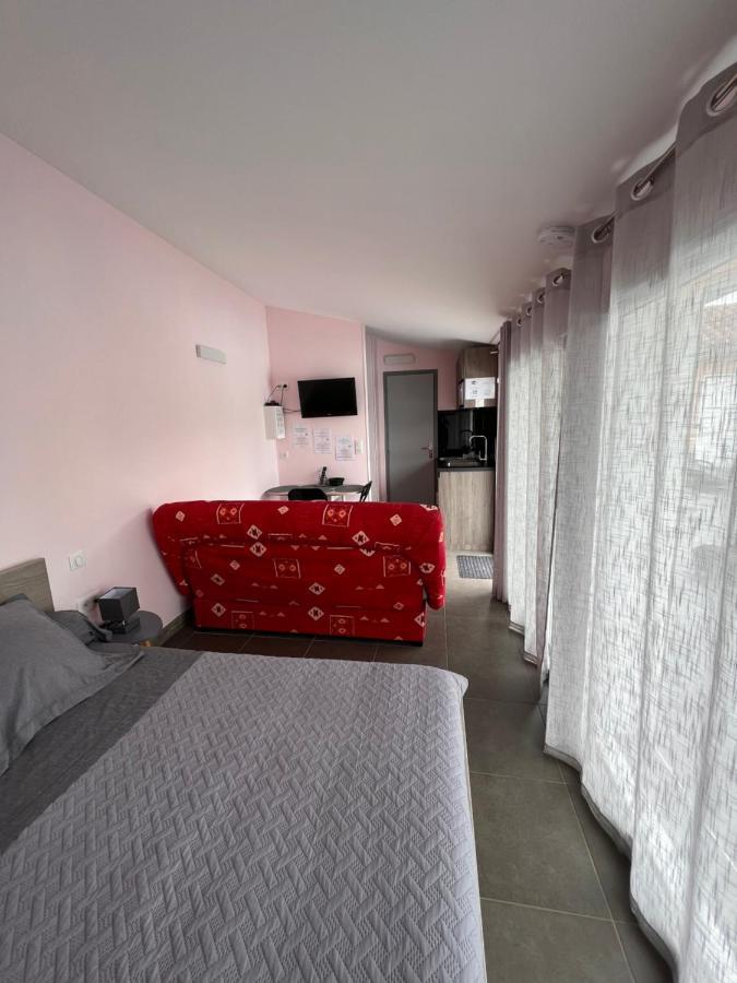 Chambres D'Hotes Chez Florence Montmerle-sur-Saone ภายนอก รูปภาพ