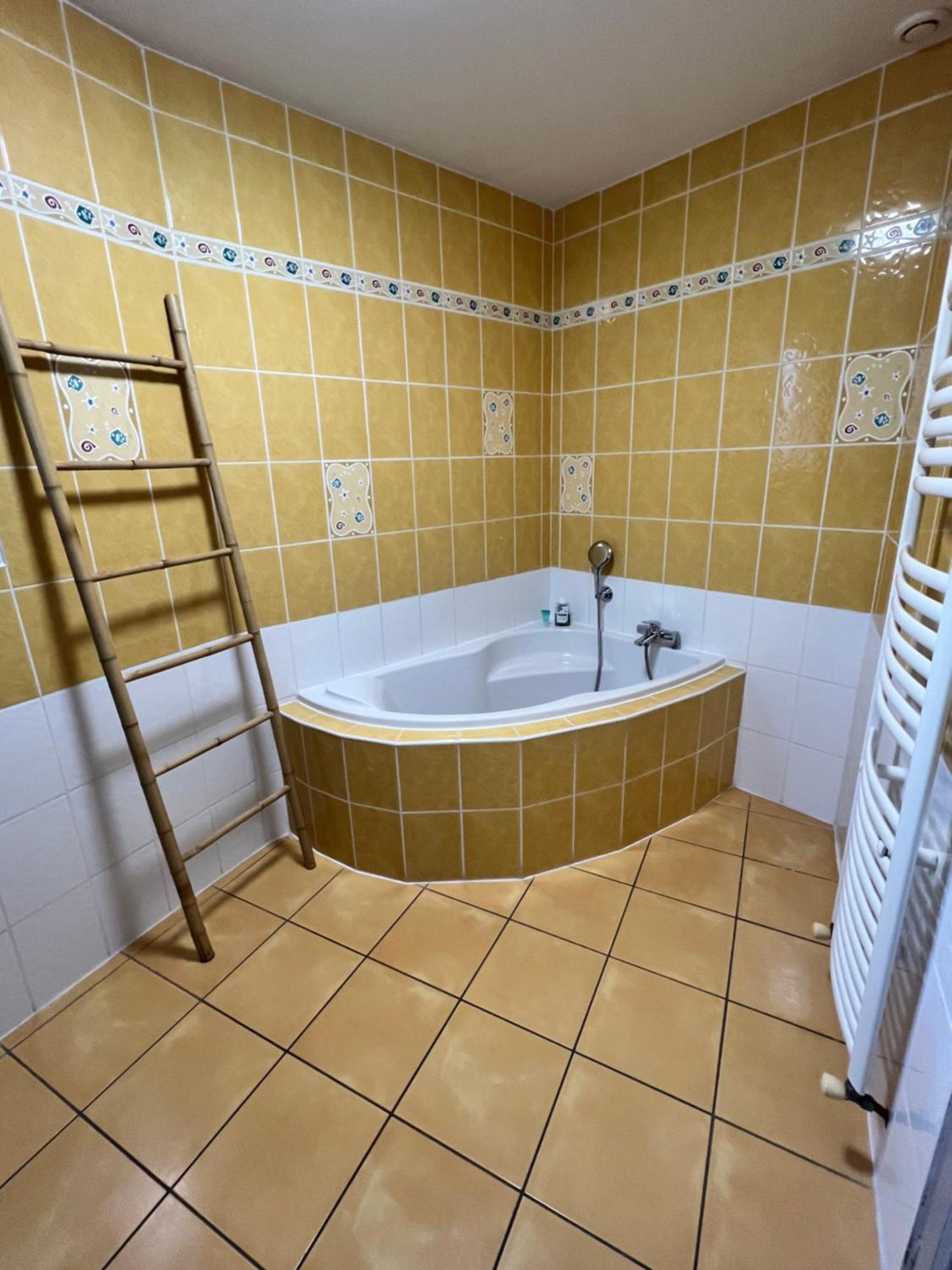 Chambres D'Hotes Chez Florence Montmerle-sur-Saone ภายนอก รูปภาพ